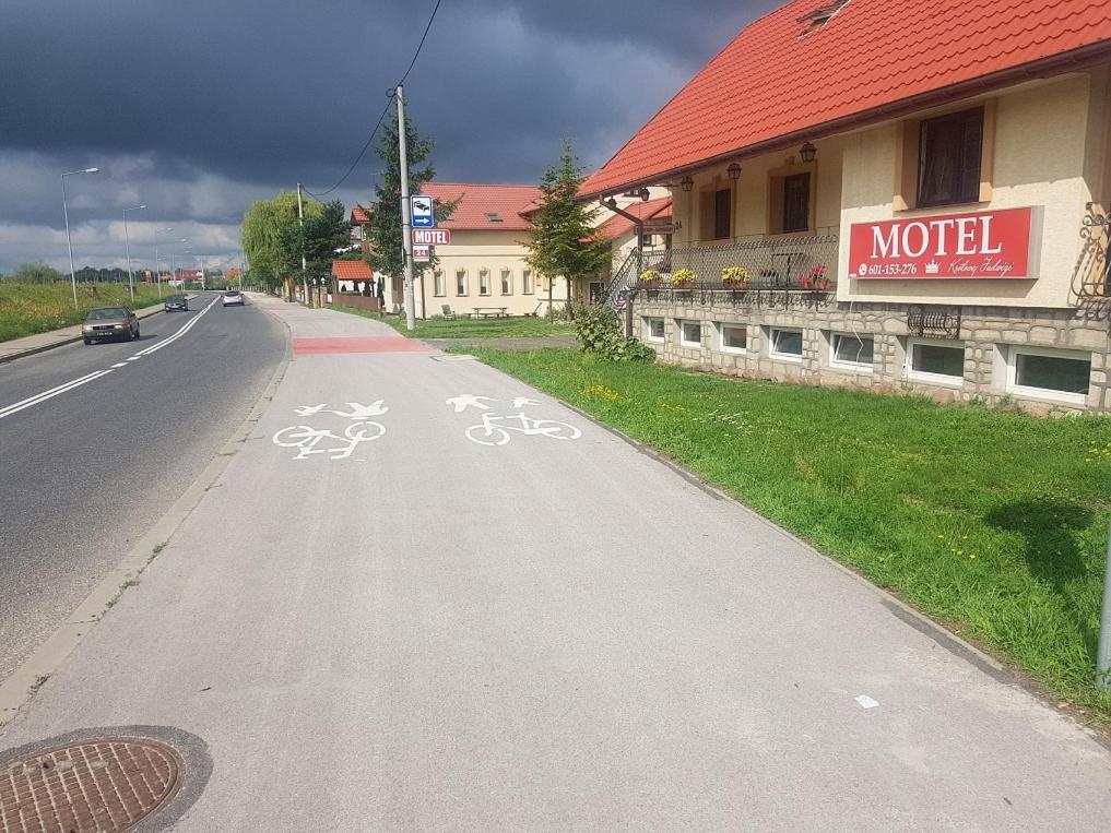 Motel Krolowej Jadwigi Сандомир Экстерьер фото